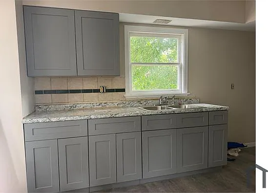 3 bed, 1143 sqft, $2,300 — Photo 2