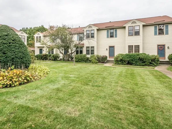 72 Apache Way, Tewksbury, MA 01876