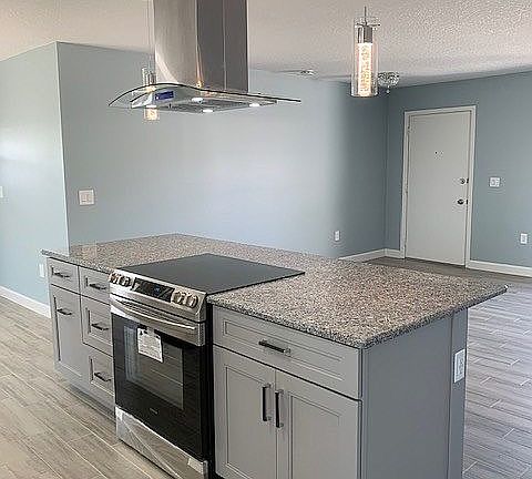 Kitchen Island 