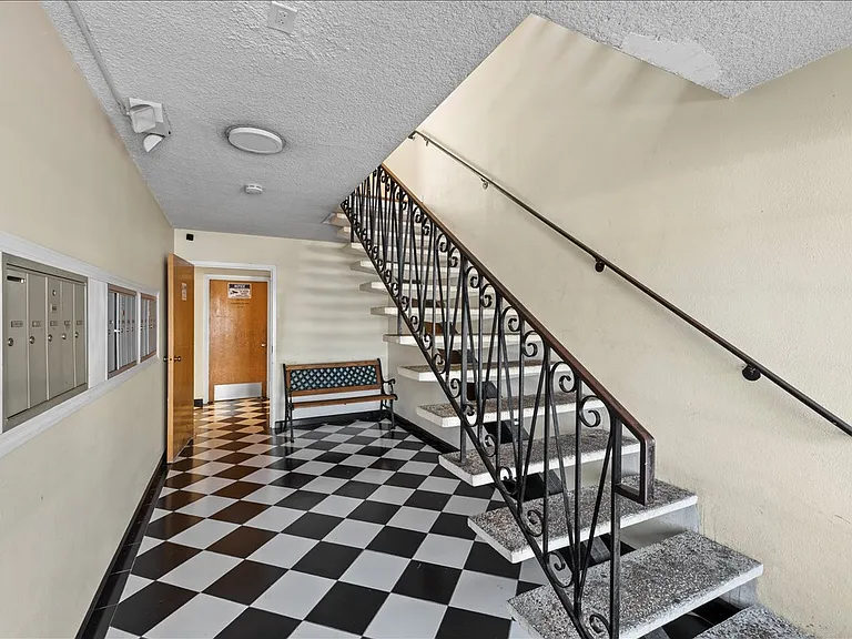 280 Howland St #303 — Photo 7