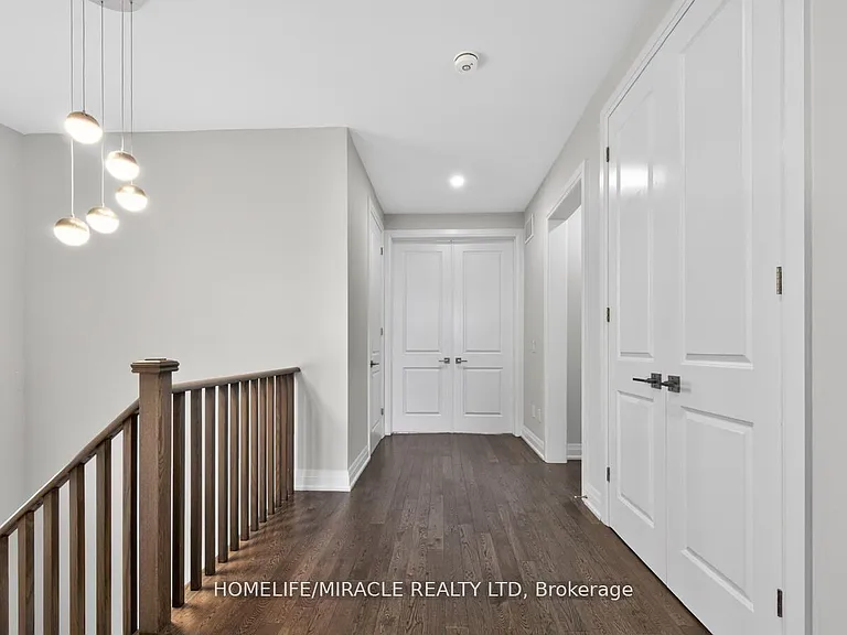 1032 Edinburgh Dr — Photo 27