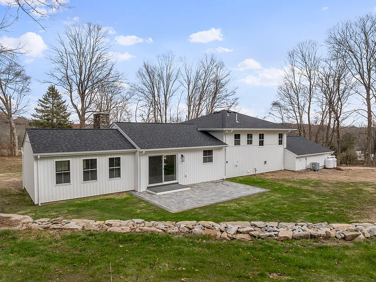 52 Curtis Rd — Photo 26