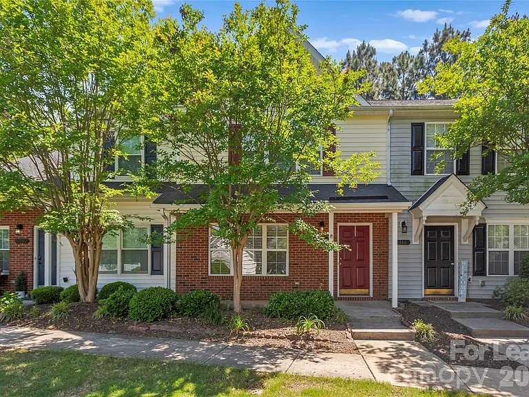 148 Mangum Cir — Photo 1