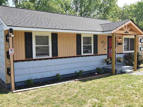 2nd image of 2213 Gerald St