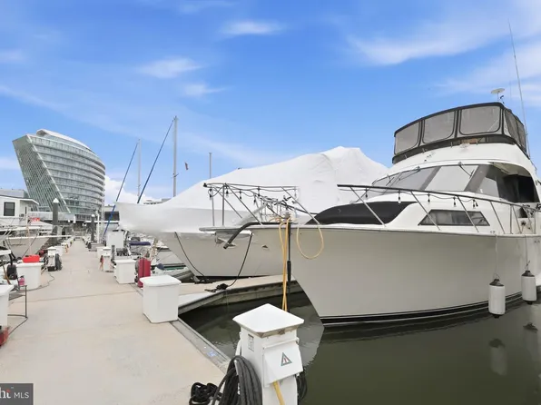 650 Wharf St SW #X48, Washington, DC 20024