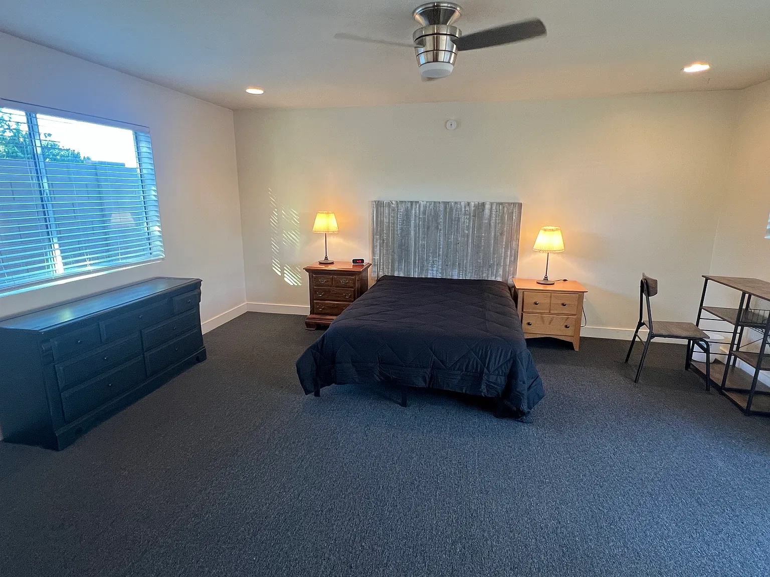 4213 N Westview Dr — Photo 2