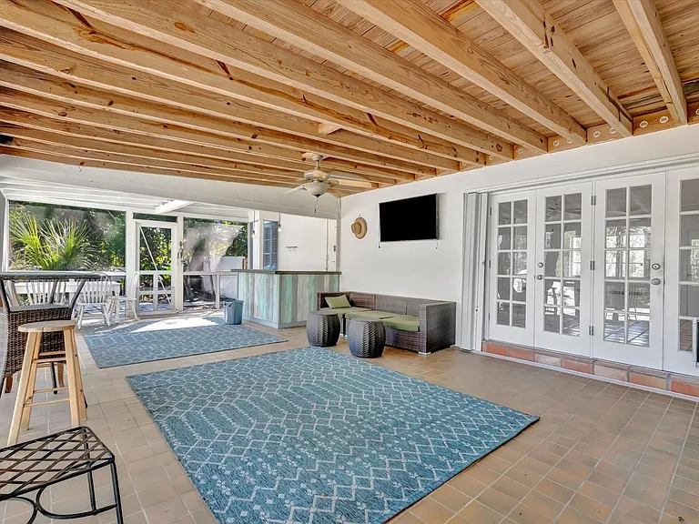 4237 Higel Ave — Photo 36