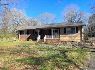 1071 Lightwood Knot Rd, Woodruff, SC 29388