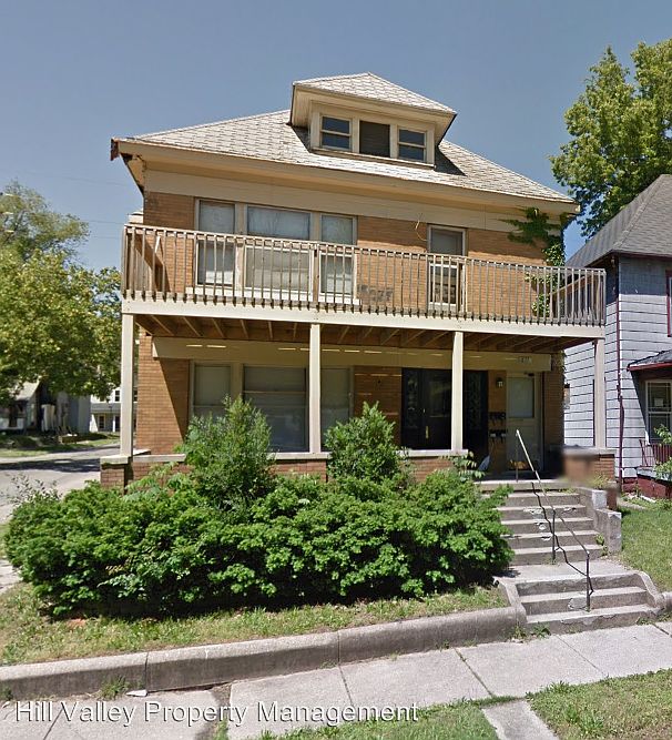 1st image of 639 S 8th St