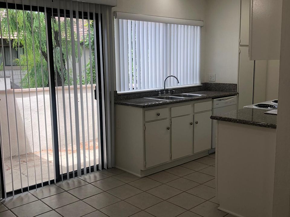 1st image of 9281 Chapman Ave #1