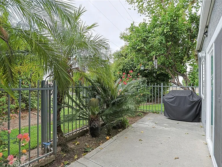 1230 S Barranca Ave #F — Photo 13
