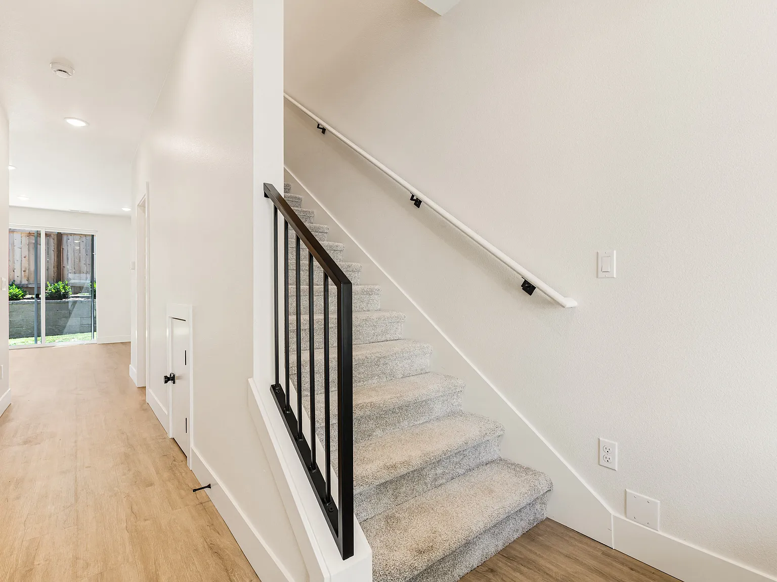 Landover Townhomes — Photo 3