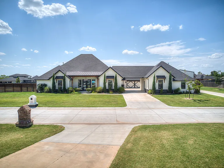 4001 Timber Valley Dr — Photo 2