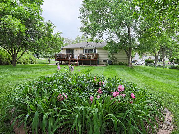 2nd image of 2556 Virginia St