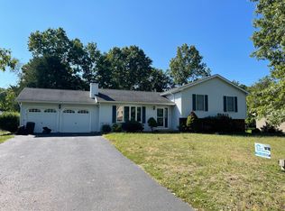 8 Harvest Ct, Jackson, NJ