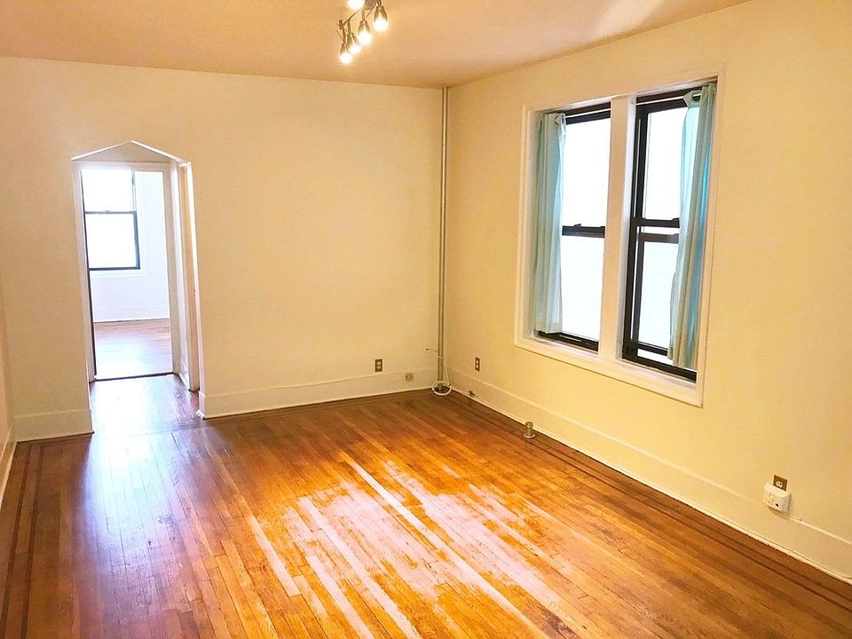 1st image of 3146 45th St APT 2H