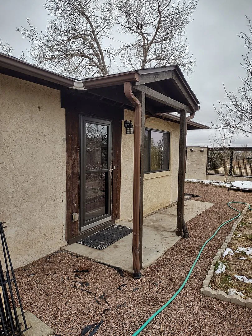 Ranch style home on 7 acres — Photo 3