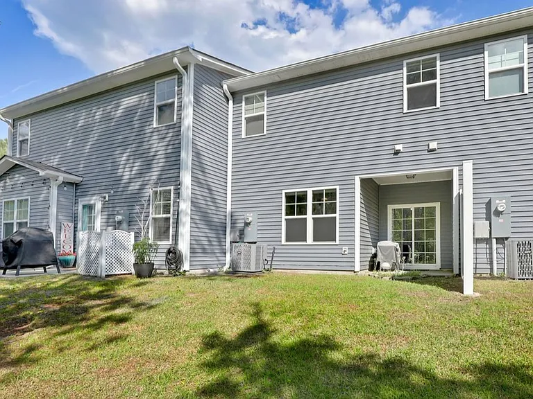 424 Guppy Loop — Photo 28