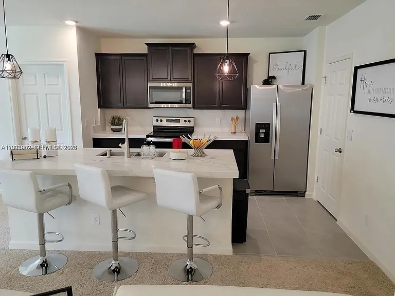5517 Amusement Ave — Photo 4