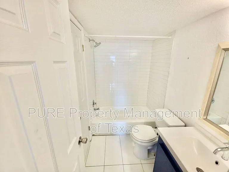 2500 Burleson Rd #521 — Photo 12