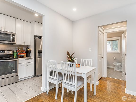 4th image of 207 N Colville Street