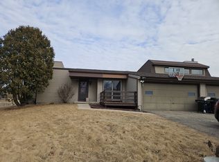 6666 Fairway Cir, Windsor, WI 53598