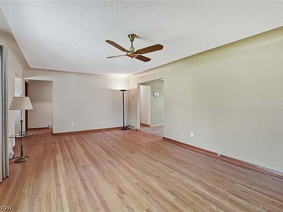 5th image of 3424 Stoney Ridge Rd