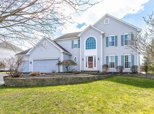 72 Helmsford Way, Penfield, NY 14526