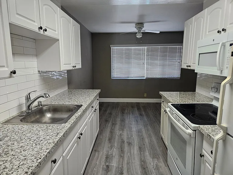 2920 Huff Ave — Photo 3