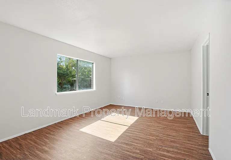 2711 Treeview Dr — Photo 19