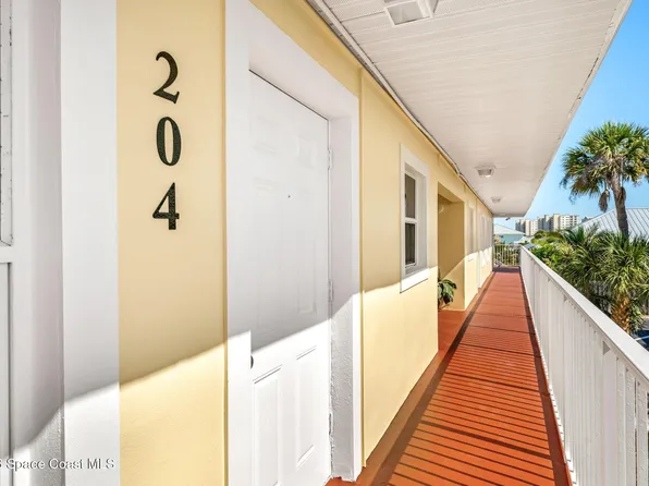 130 Roosevelt Ave APT 204, Satellite Beach, FL 32937
