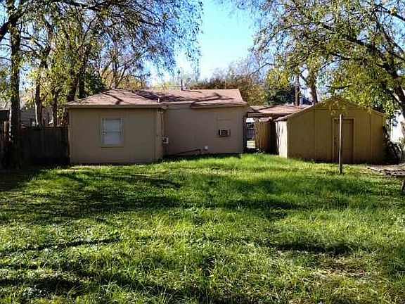 4th image of 552 Ella Ave