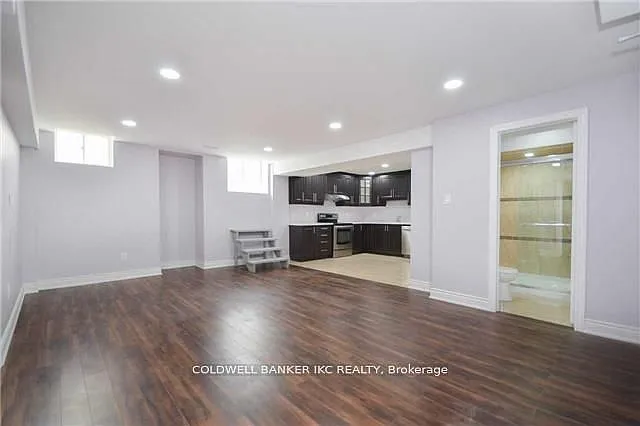 23 Plentywood Dr — Photo 7