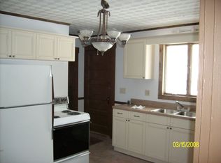 672 Crescent Ave, Rumford, ME 04276