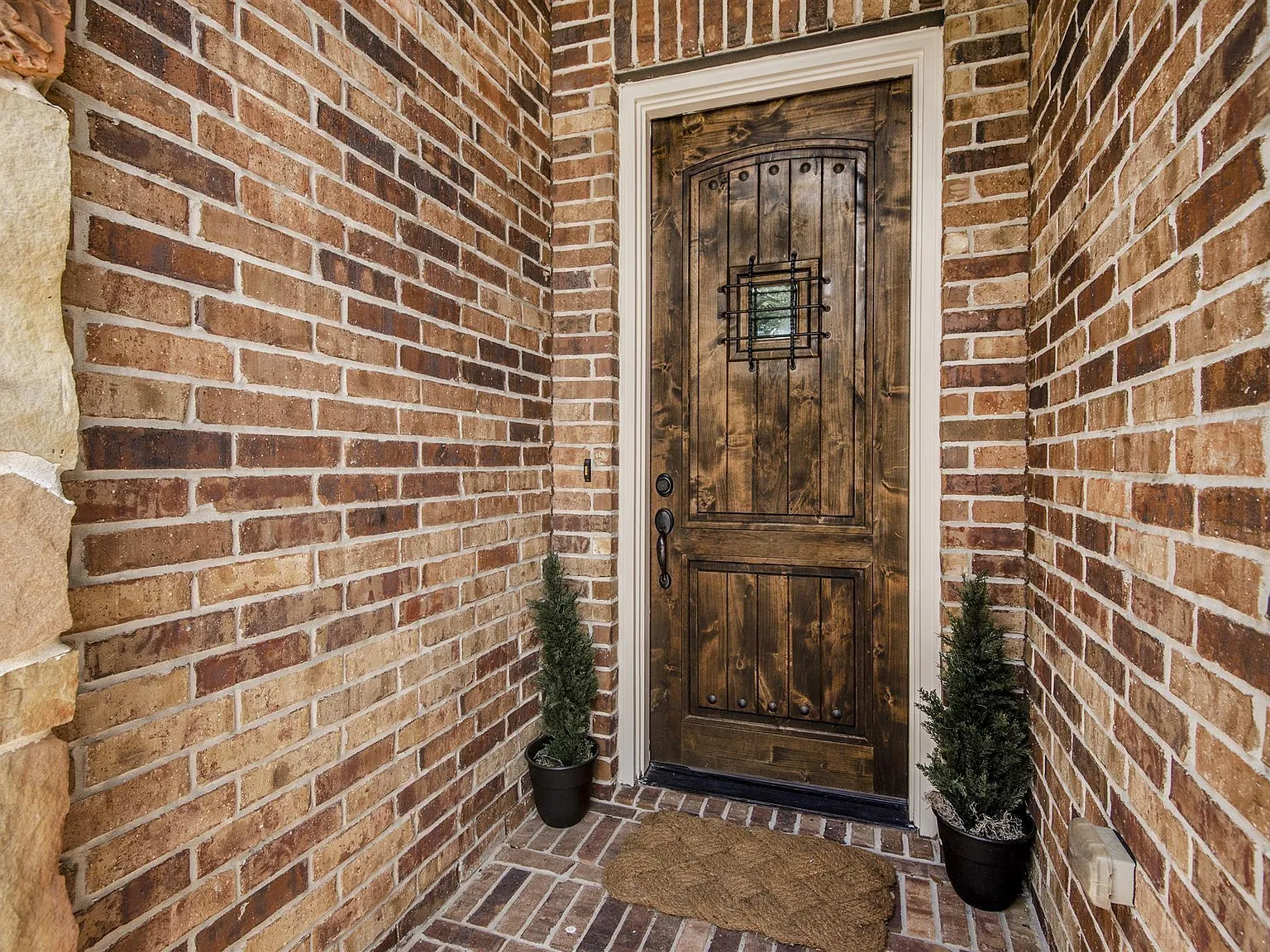 4 bed, 2.0 bath, 2986 sqft, $3,300 — Photo 3