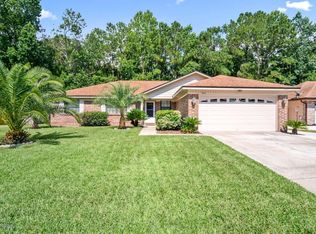 5741 Copper Hill Ln E, Jacksonville, FL 32218