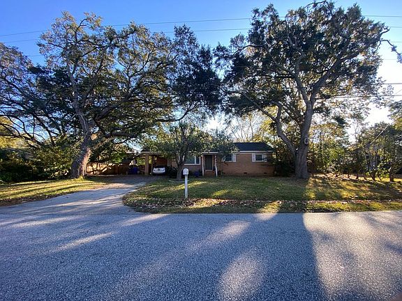3rd image of 728 Melrose Dr