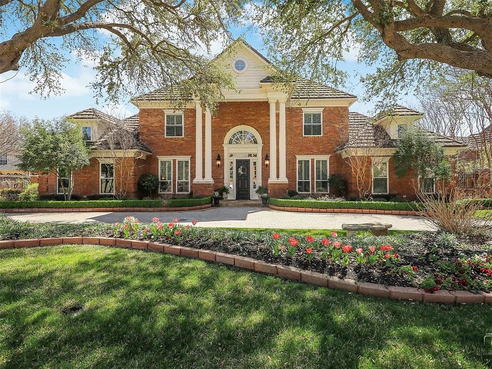 1st image of 4703 Cresthaven Dr