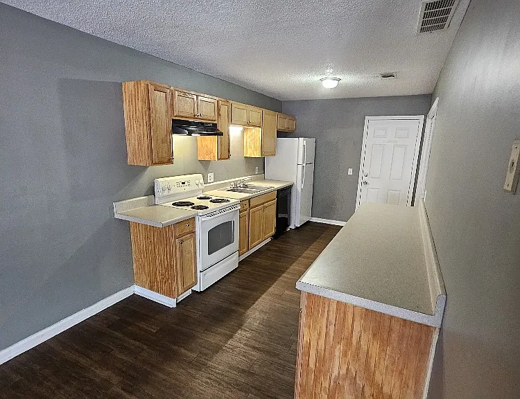 230.5 Lanier Dr #244 — Photo 2