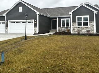 W151N11980 Mistletoe Rd, Germantown, WI 53022