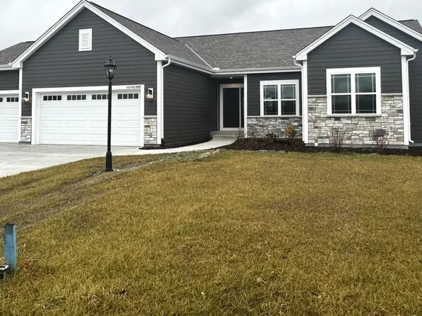 W151N11980 Mistletoe ROAD, Germantown, WI 53022