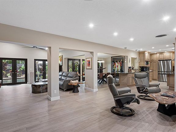 3rd image of 2433 NE 26th Avenue