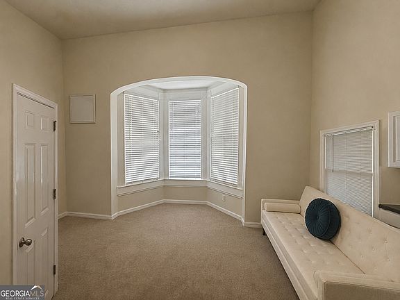 4th image of 67 Boulevard Ne