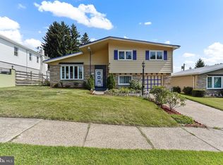 1607 Colima Rd, Philadelphia, PA 19115