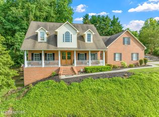 106 William Ln, Oak Ridge, TN 37830
