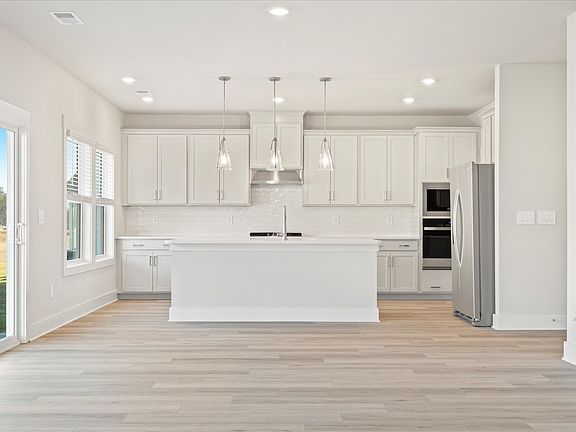 Welcome to the Dakota floorplan at Cedar Shoals - Signature Collection.