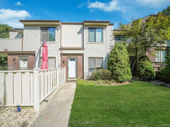 931 Skyline Drive, Coram, NY 11727