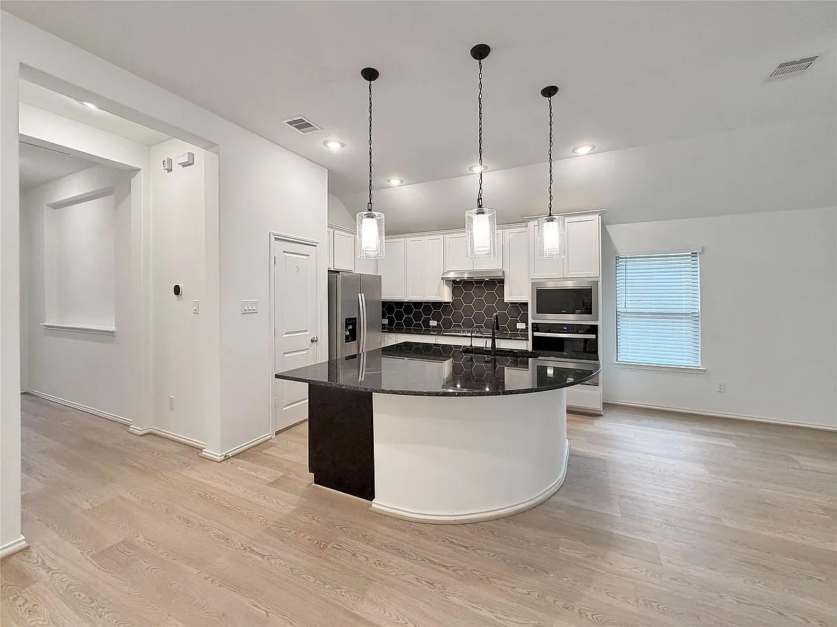 Building Photo - 8463 International Falls Dr