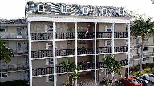 440 Paradise Isle Blvd #303 Photo 1