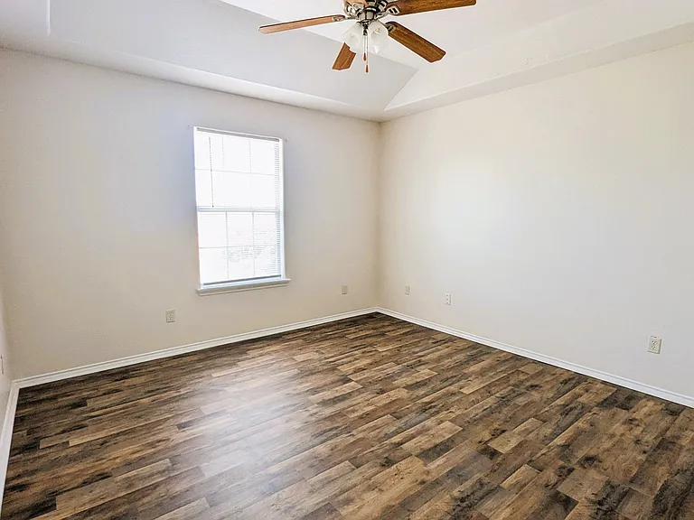 813 W Arroyo Park Ln #B — Photo 10